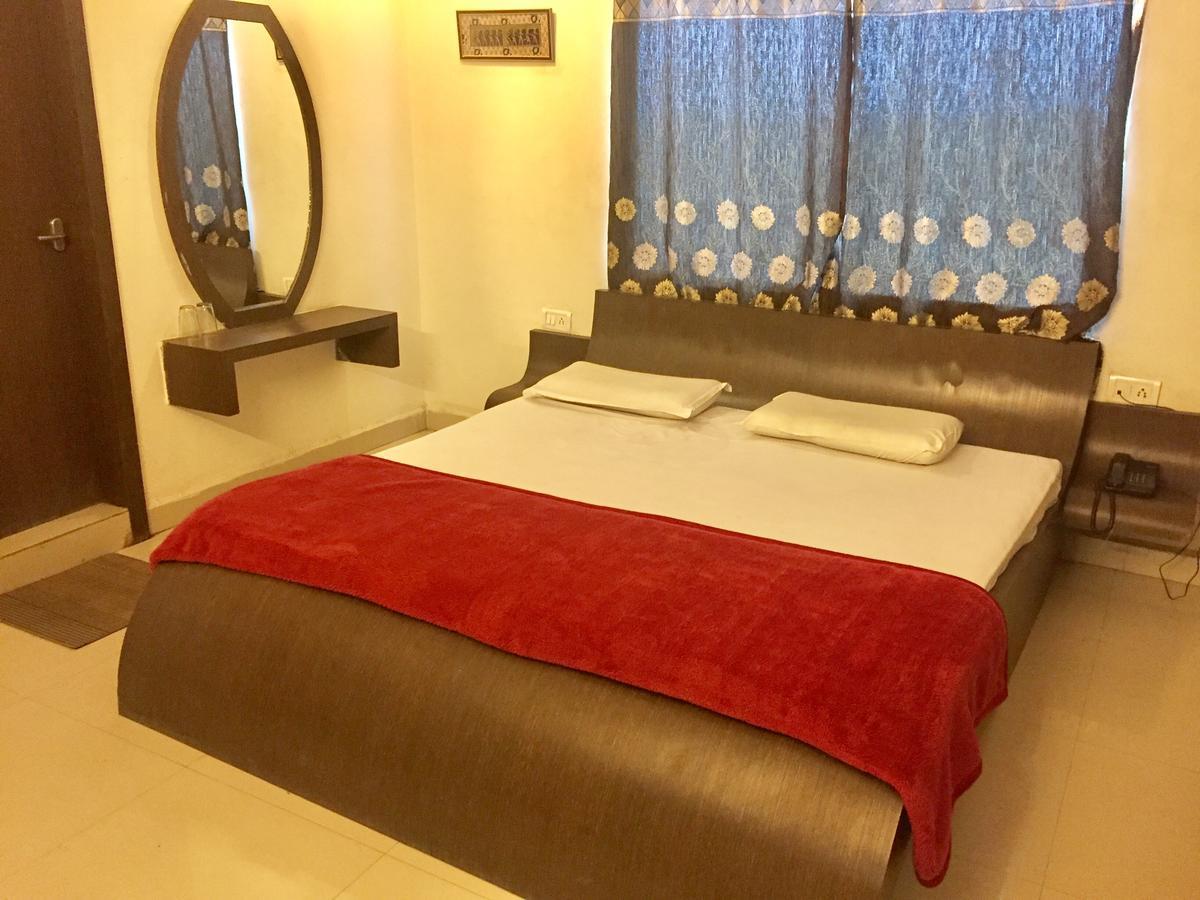 Hotel Shiva Sehore ภายนอก รูปภาพ